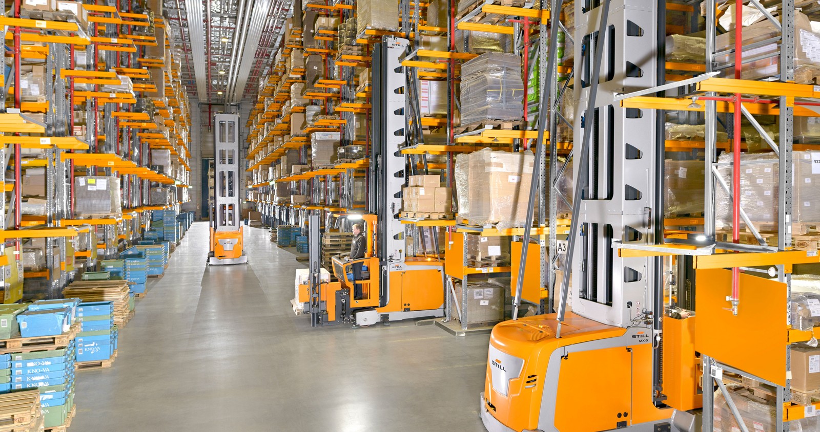 Hệ thống xe nâng VNA-Kho giá kệ cao